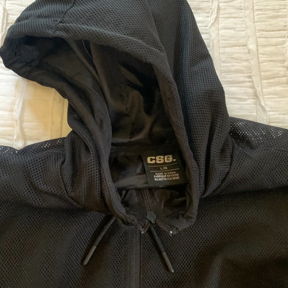 Windbreaker - Picture 3 of 8